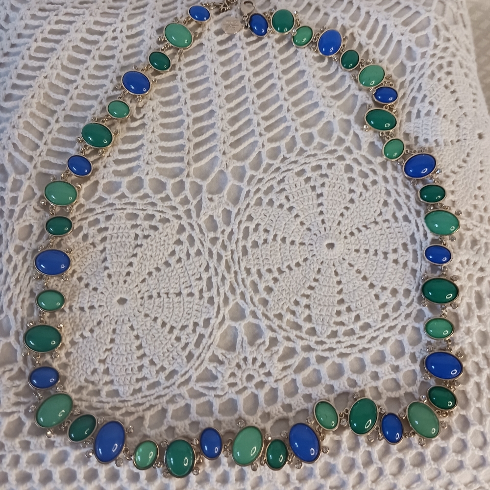 White house black market necklace